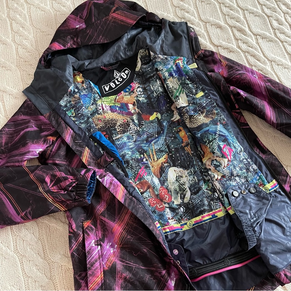 Volcom Cremini Shell Snowboard & Ski Jacket Small - image 4
